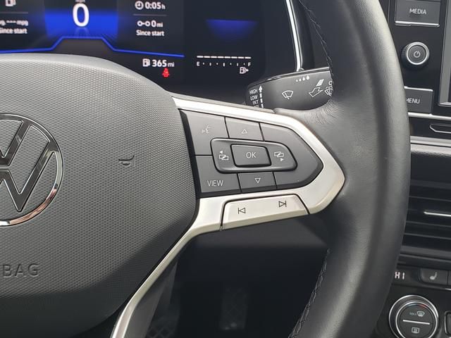 2023 Volkswagen Jetta SE - Photo 25