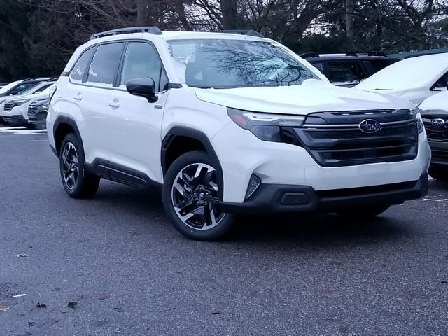 2025 Subaru Forester Premium's photo