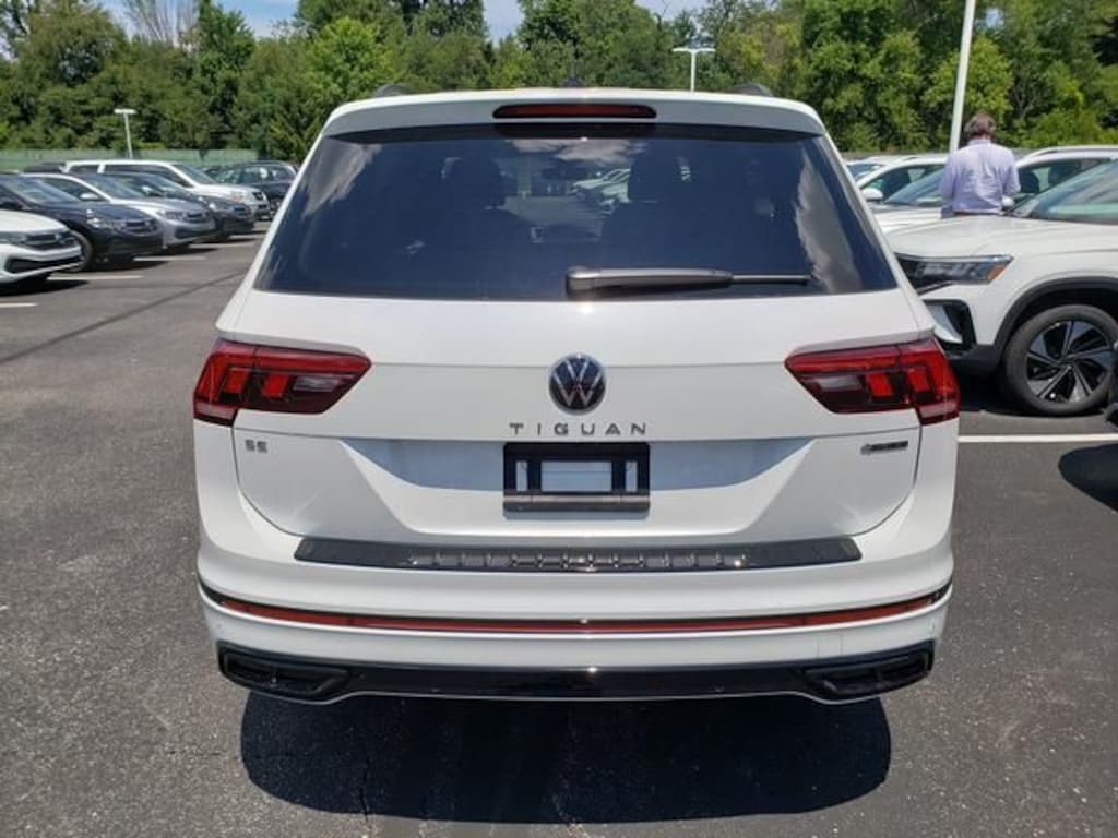 Used 2024 Volkswagen Tiguan 2.0T SE R-Line Black SUV
