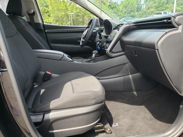 2024 Hyundai Tucson SE - Photo 19
