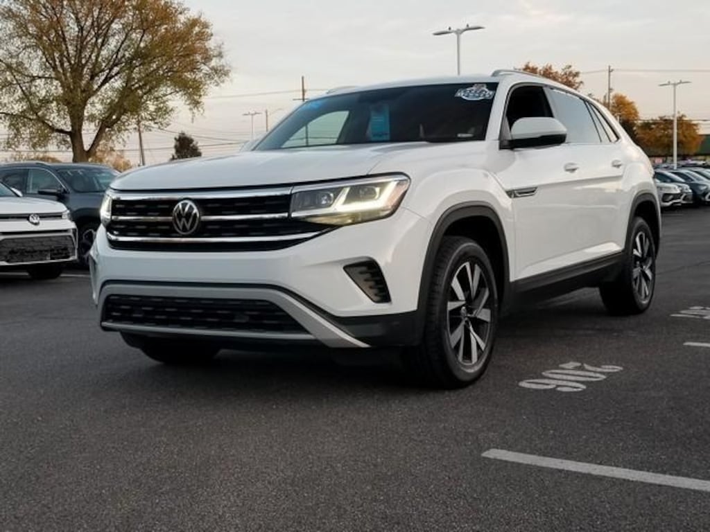Certified 2022 Volkswagen Atlas Cross Sport 2.0T SE SUV
