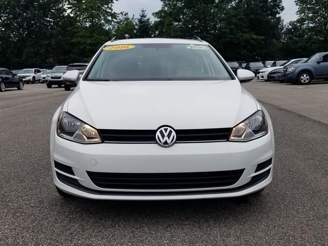 Used 2016 Volkswagen Golf SportWagen TSI S with VIN 3VWC17AUXGM514799 for sale in North Olmsted, OH