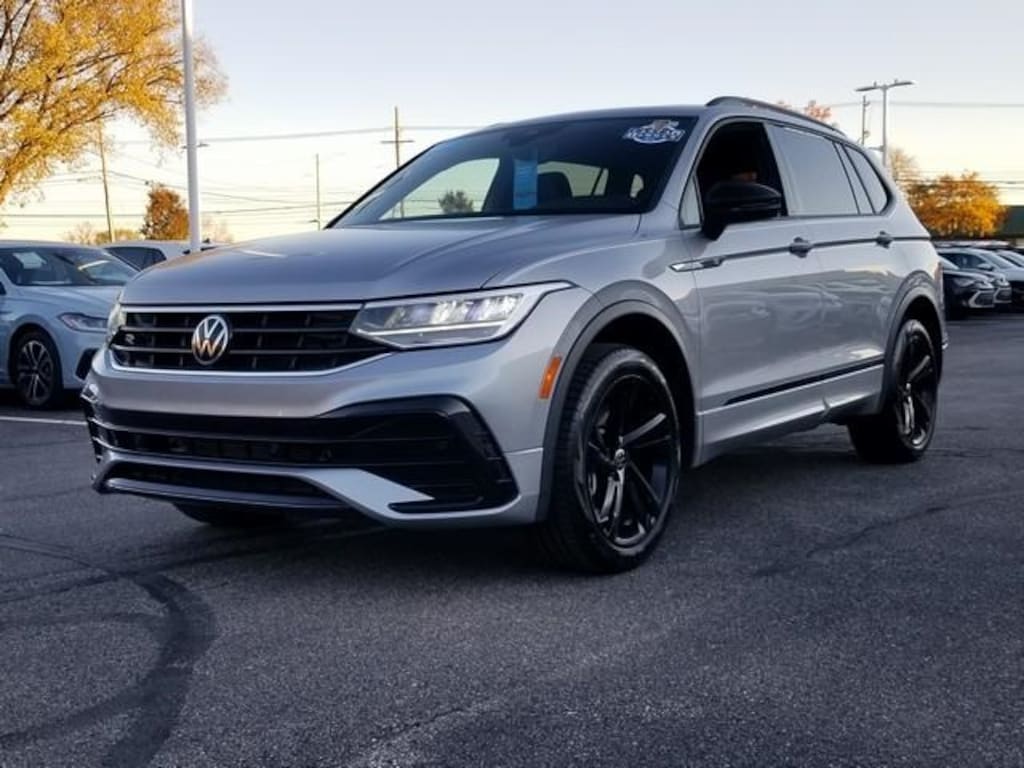 Certified 2023 Volkswagen Tiguan 2.0T SE R-Line Black SUV