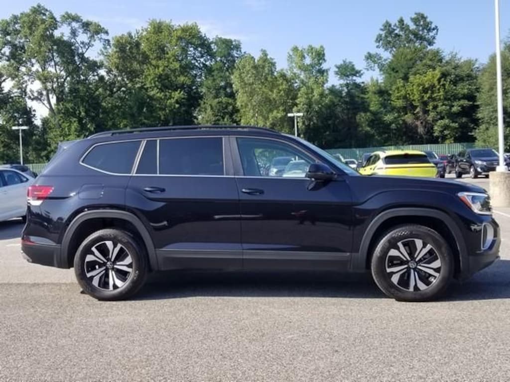 Used 2024 Volkswagen Atlas 2.0T SE SUV