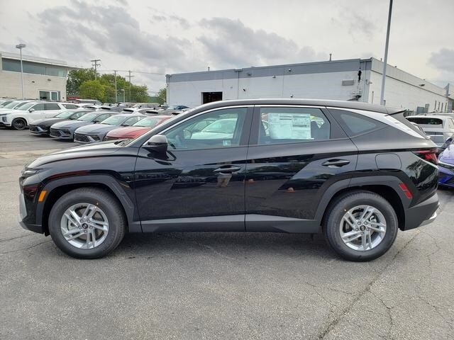 2025 Hyundai Tucson SE photo 2