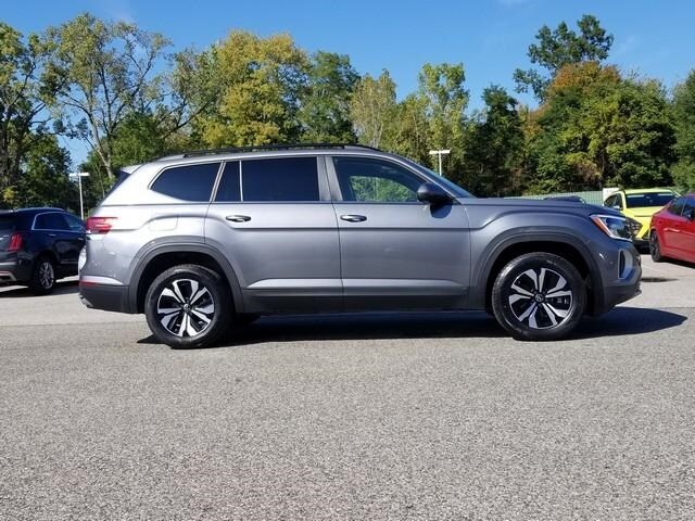 2024 Volkswagen Atlas SE photo 4