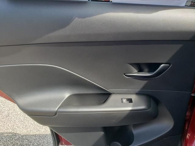 2024 Hyundai Kona SEL - Photo 12