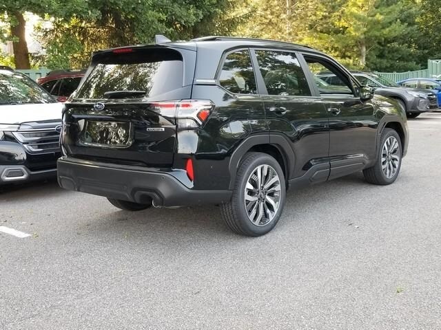 2025 Subaru Forester Touring photo 3