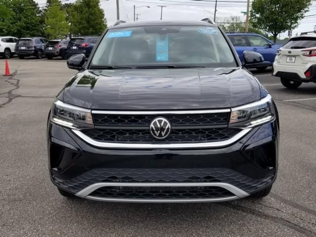 Used 2024 Volkswagen Taos 1.5T SE SUV