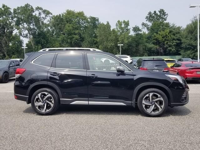 2023 Subaru Forester Touring - Photo 4