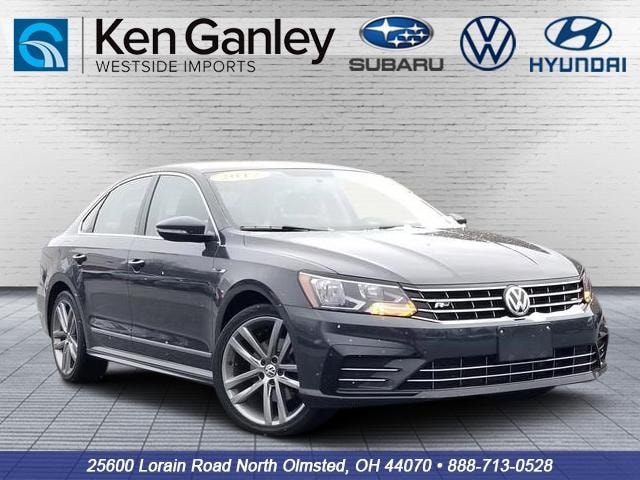 2017 Volkswagen Passat R-Line's photo