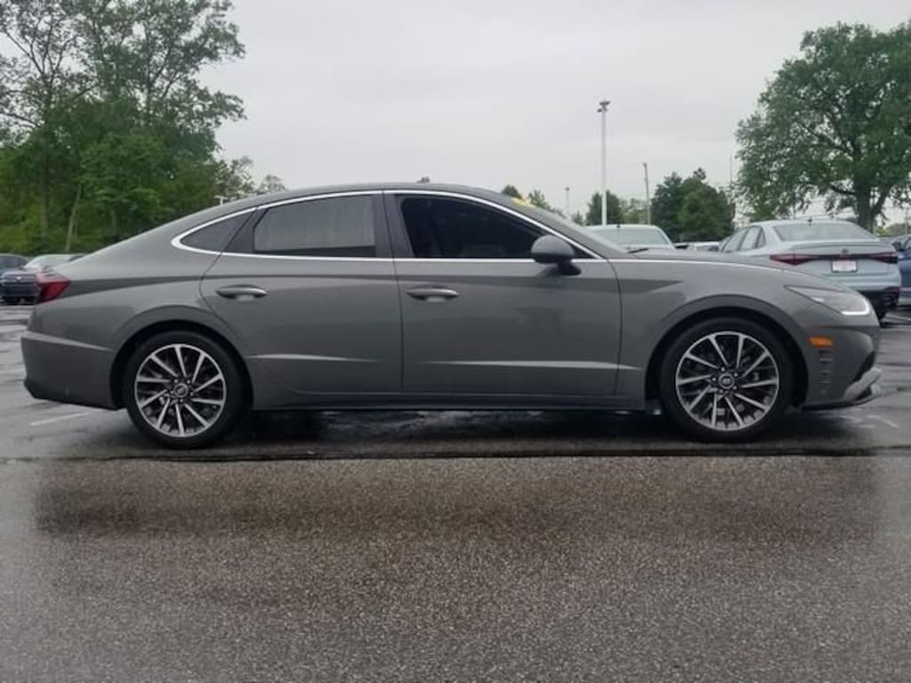 Used 2022 Hyundai Sonata Limited Sedan