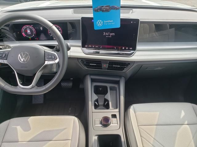 2025 Volkswagen Tiguan SE - Photo 16
