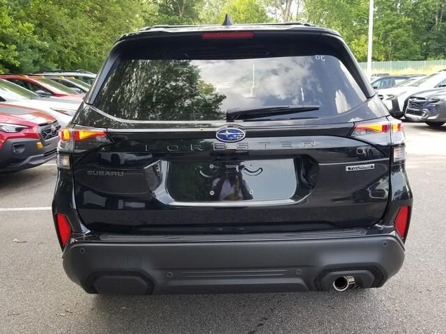 2025 Subaru Forester Touring photo 4