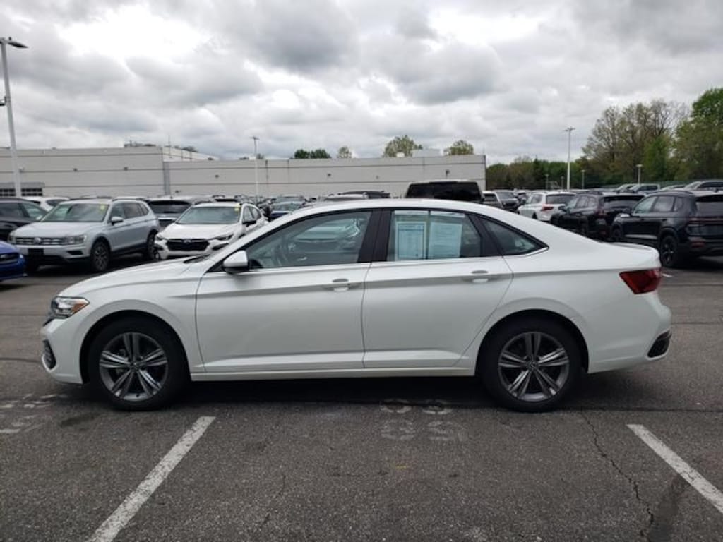 Used 2023 Volkswagen Jetta 1.5T SE Sedan