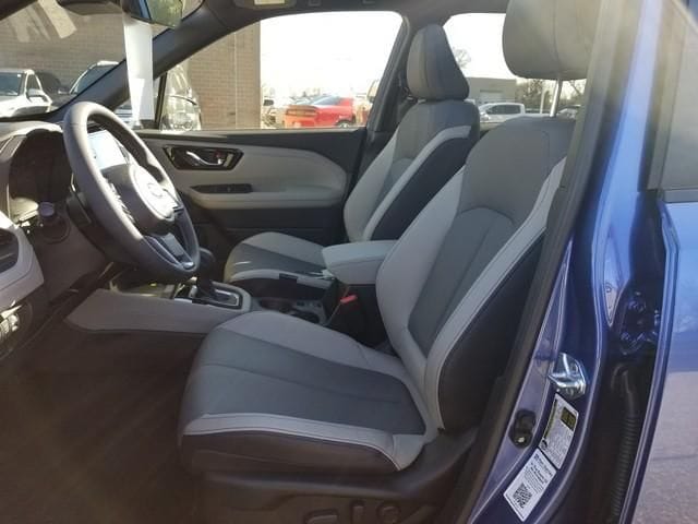 2025 Subaru Forester Limited - Photo 13