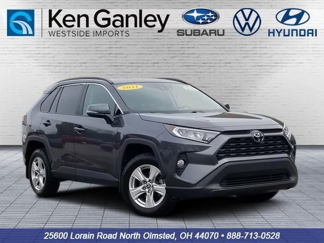 2021 Toyota RAV4 XLE AWD's photo