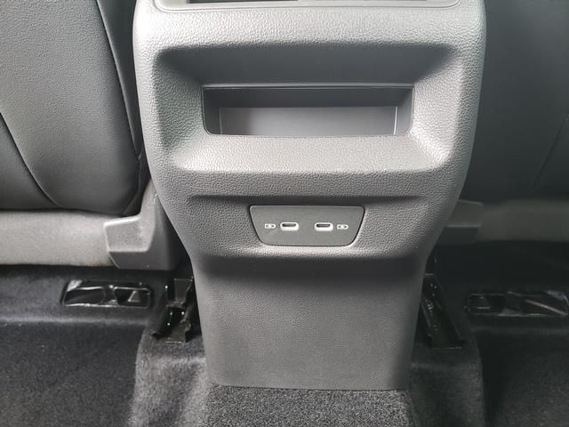 2025 Volkswagen Tiguan SE - Photo 15