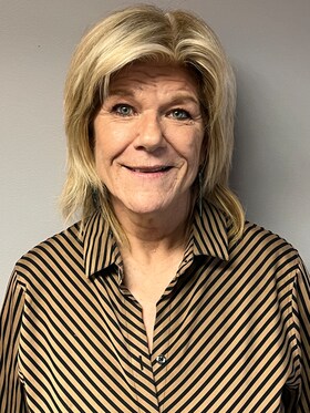 Staff member Sandi Kuzma from ab67c0778c74