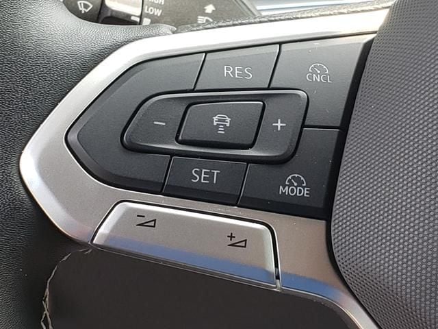 2025 Volkswagen Tiguan SE - Photo 23
