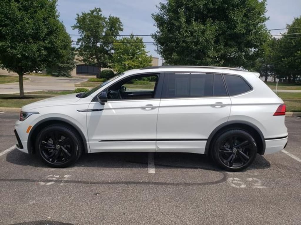 Used 2023 Volkswagen Tiguan 2.0T SE R-Line Black SUV