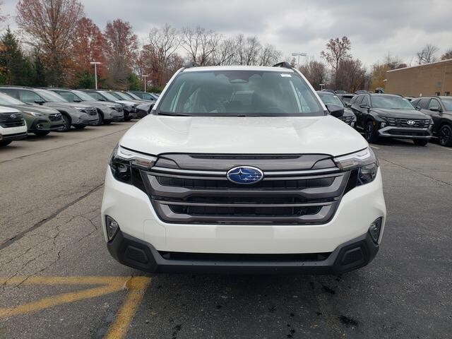 2026 Subaru Forester Premium photo 2