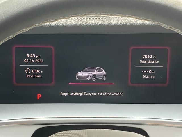 2025 Volkswagen Tiguan SE - Photo 26