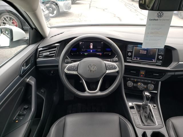 2023 Volkswagen Jetta SE - Photo 14