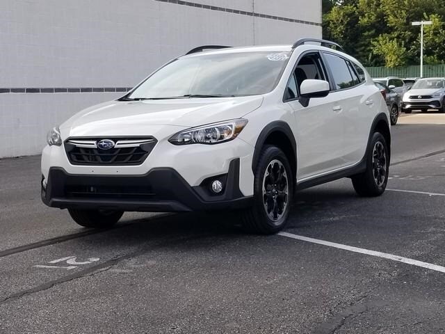 2023 Subaru Crosstrek Premium photo 2