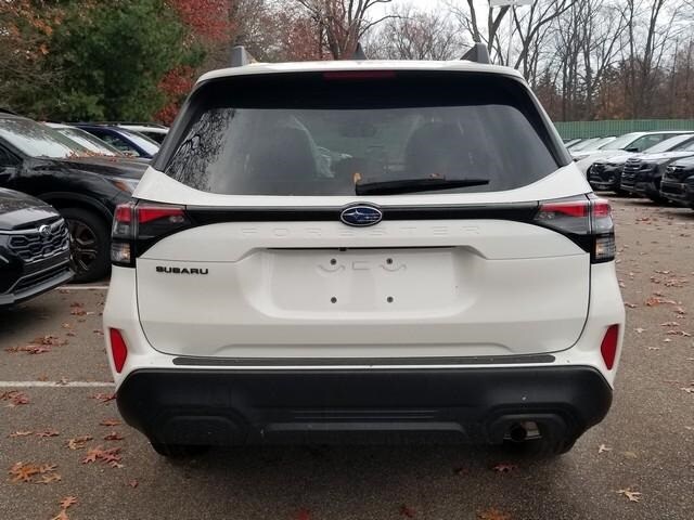 2026 Subaru Forester Premium photo 4