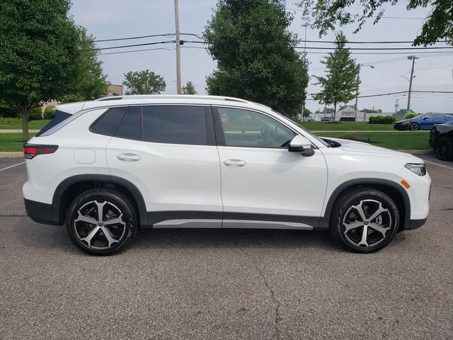 2025 Volkswagen Tiguan SE - Photo 10