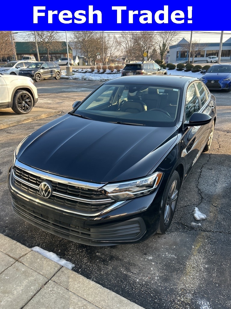 2023 Volkswagen Jetta SE's photo