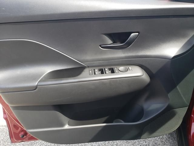 2024 Hyundai Kona SEL - Photo 10