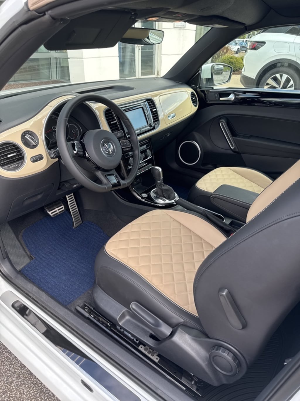 Used 2019 Volkswagen Beetle Convertible 2.0T Final Edition SEL Convertible
