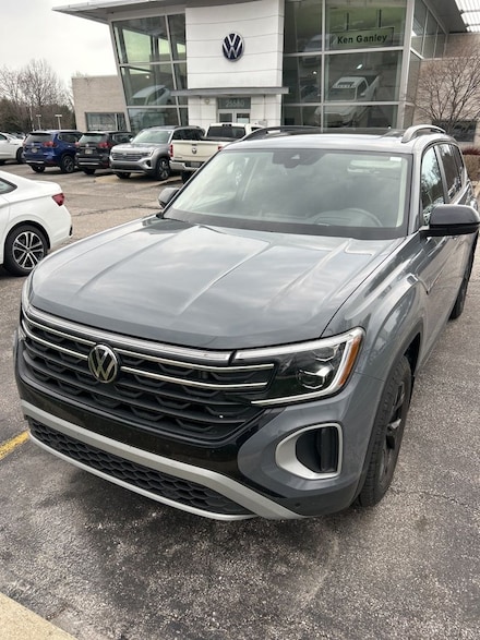 2024 Volkswagen Atlas 2.0T Peak Edition SEL SUV