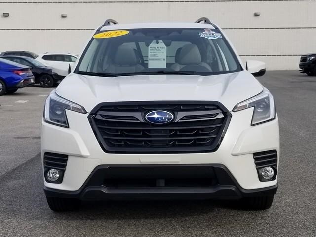 2022 Subaru Forester Limited photo 2