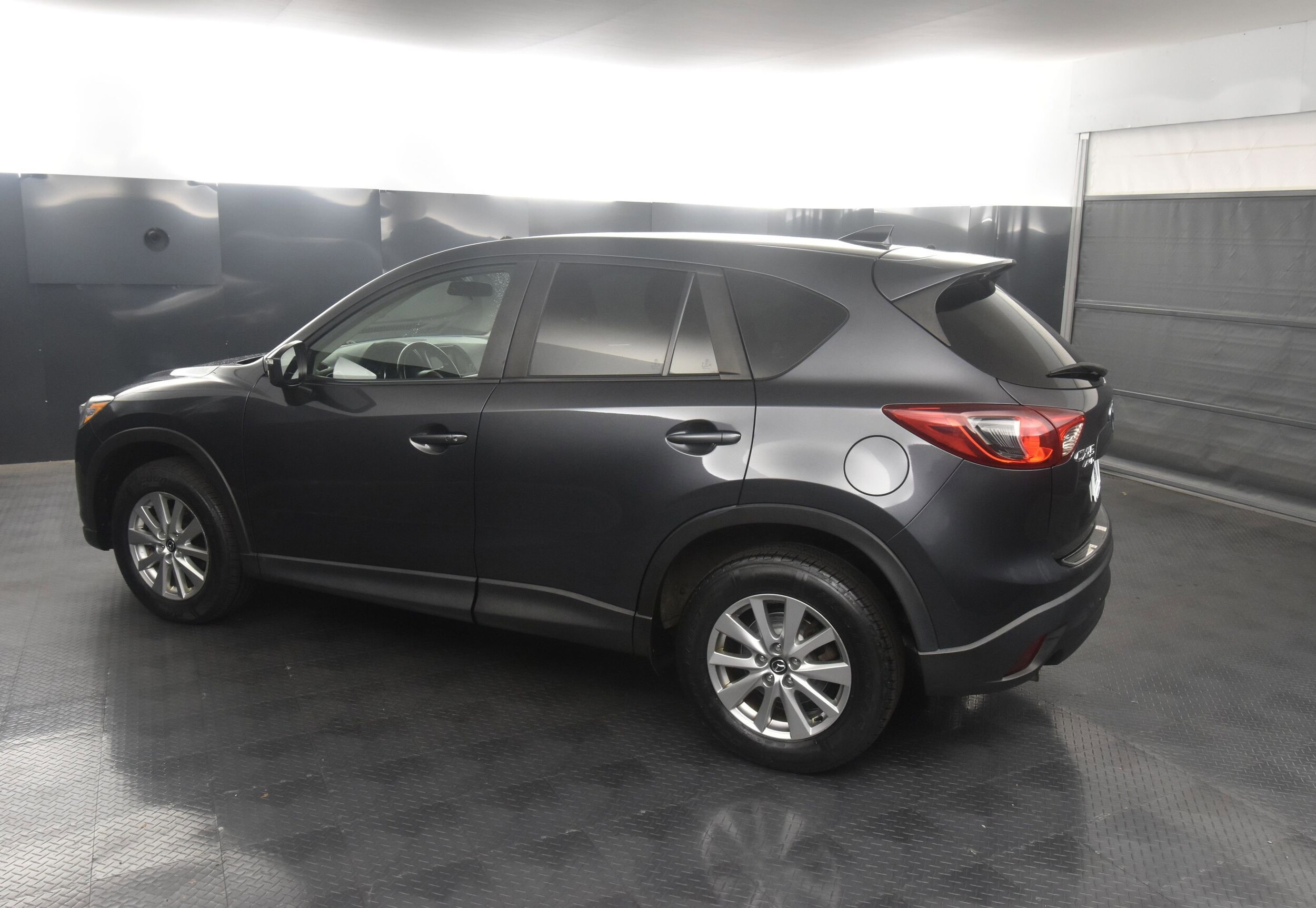 2016 Mazda CX-5 Touring photo 2