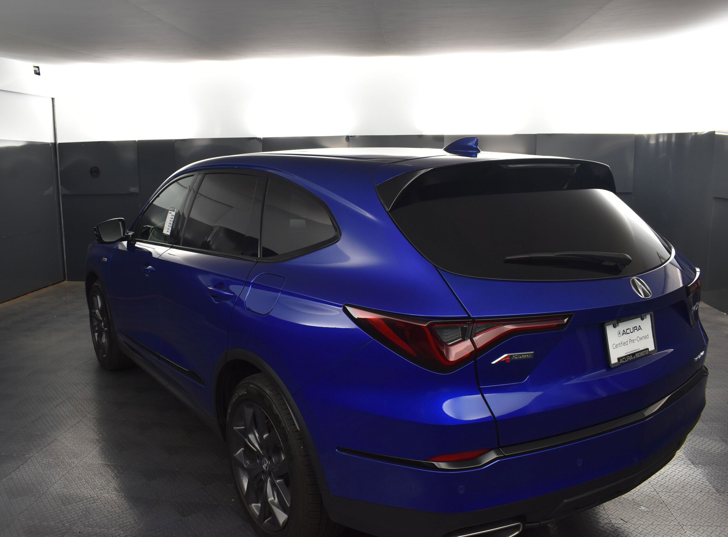 2023 Acura MDX SH-AWD A-Spec photo 3