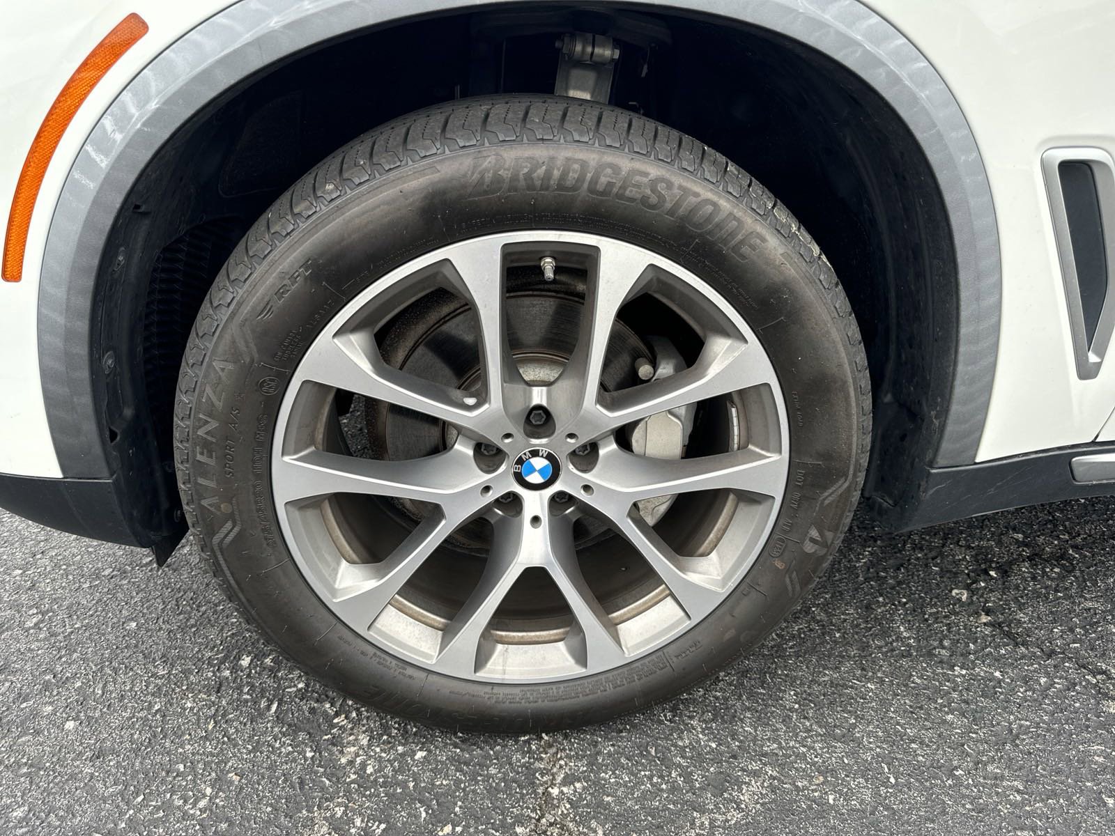 Used 2019 BMW X5 40i with VIN 5UXCR6C51KLL13734 for sale in Rochester, NY