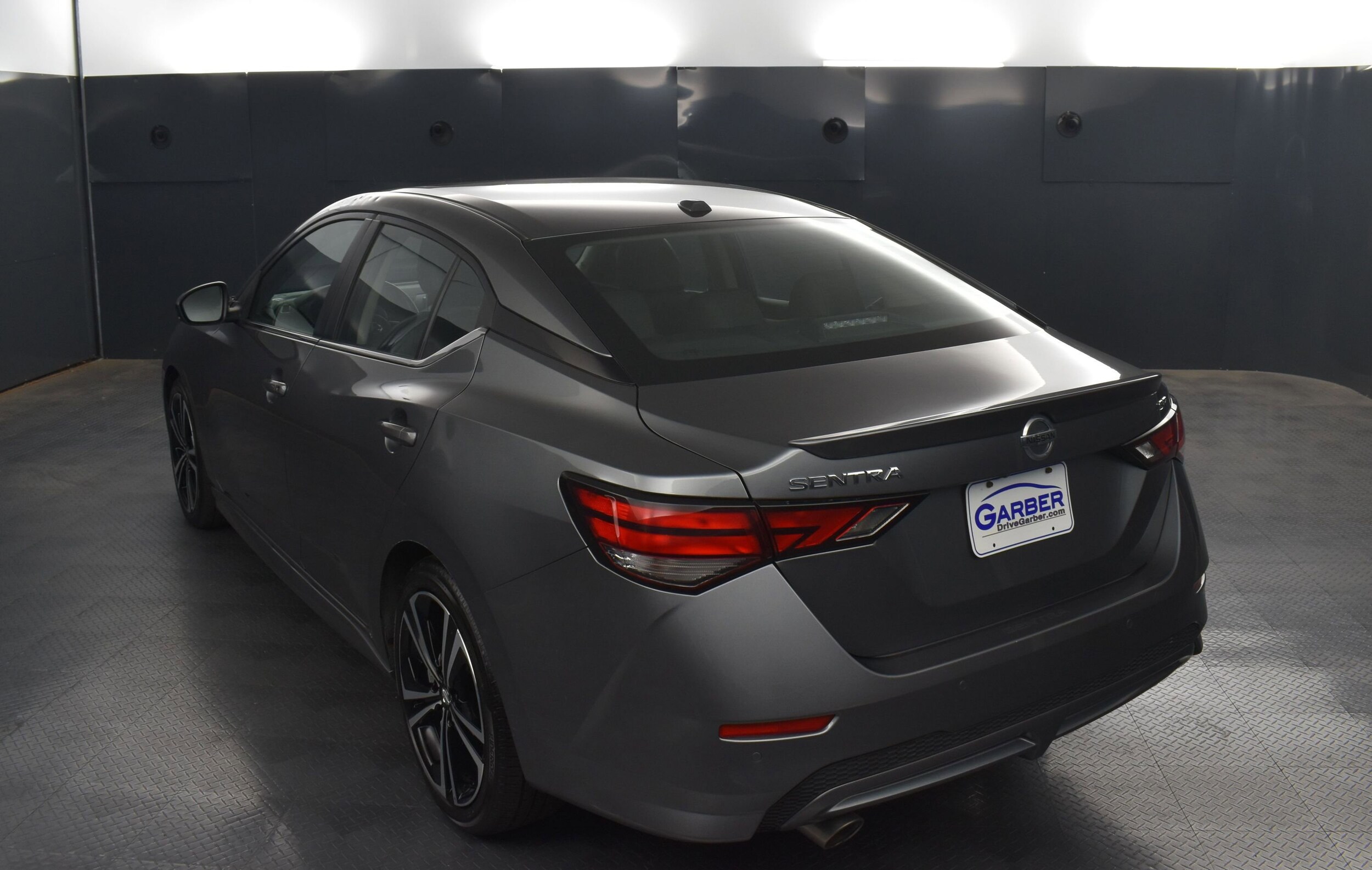 2023 Nissan Sentra SR photo 4