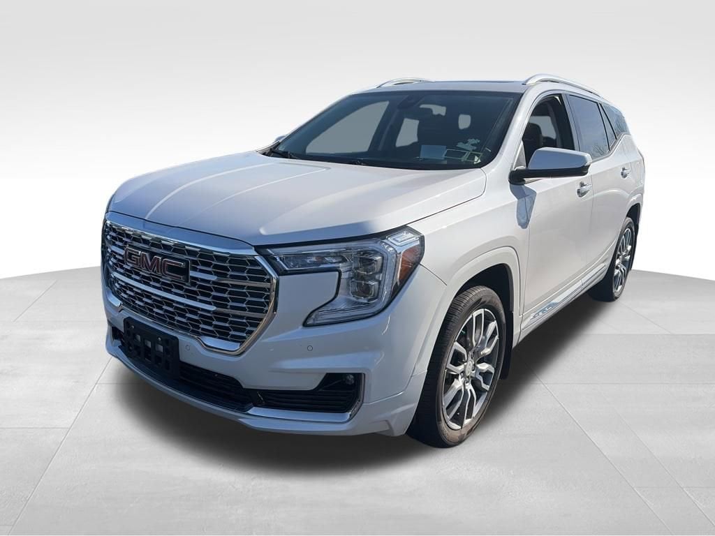 2023 GMC Terrain Denali AWD's photo
