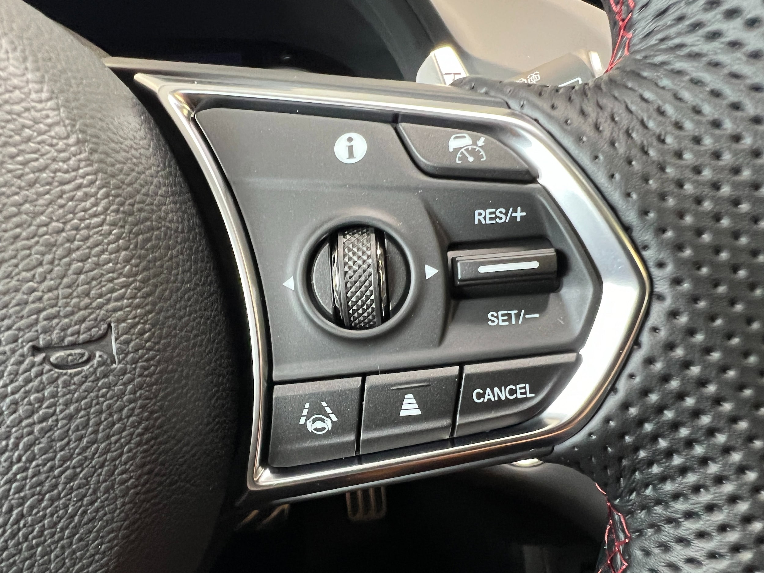 2026 Acura RDX A-Spec Package - Photo 17