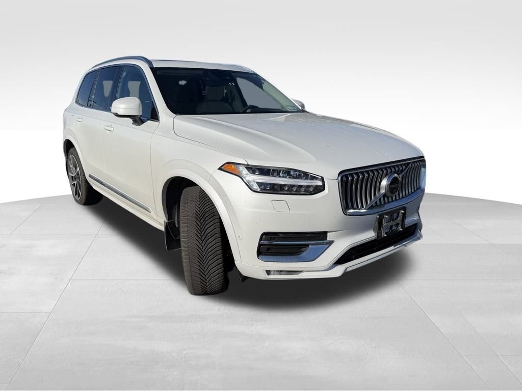 2023 Volvo XC90 AWD Plus photo 3