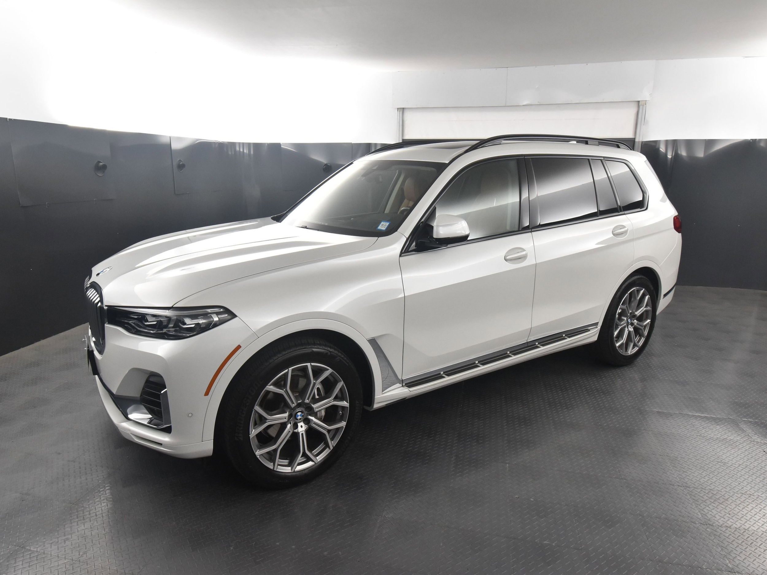 Used 2022 BMW X7 40i with VIN 5UXCW2C09N9J49222 for sale in Rochester, NY