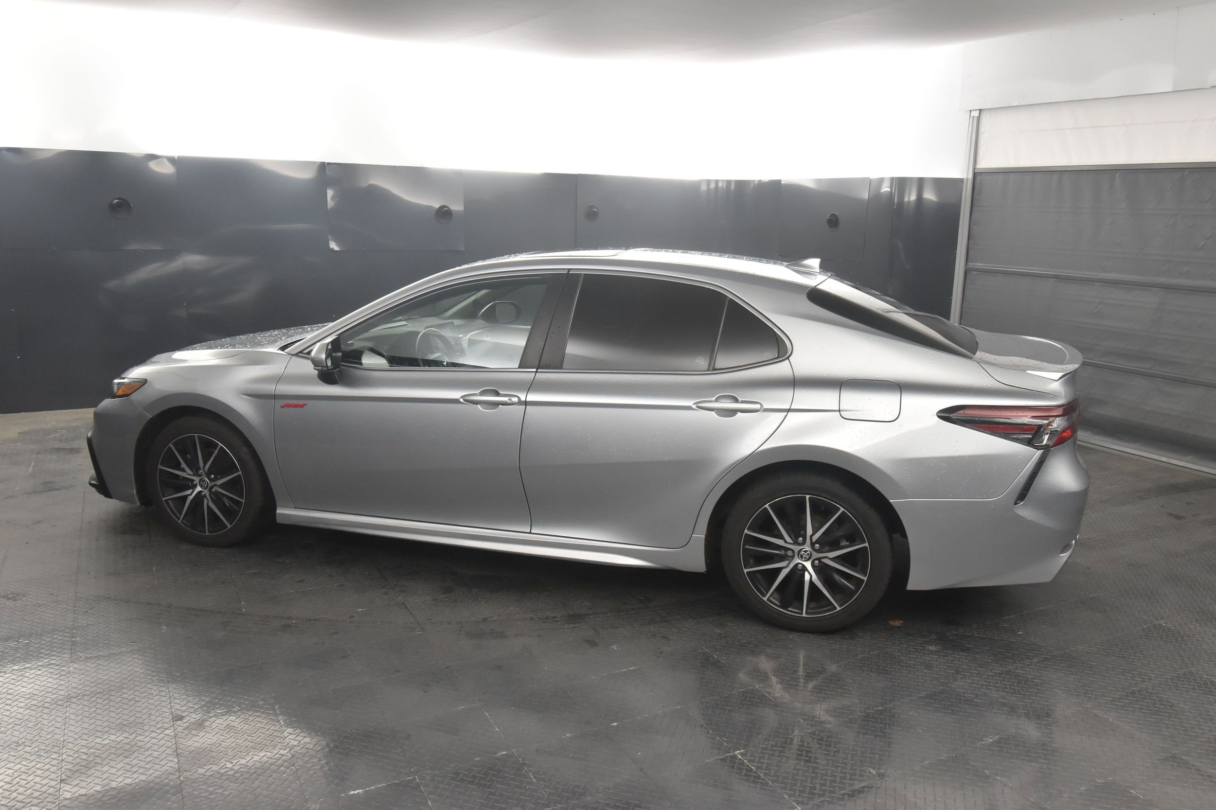 Used 2022 Toyota Camry SE with VIN 4T1G11AK7NU642258 for sale in Rochester, NY