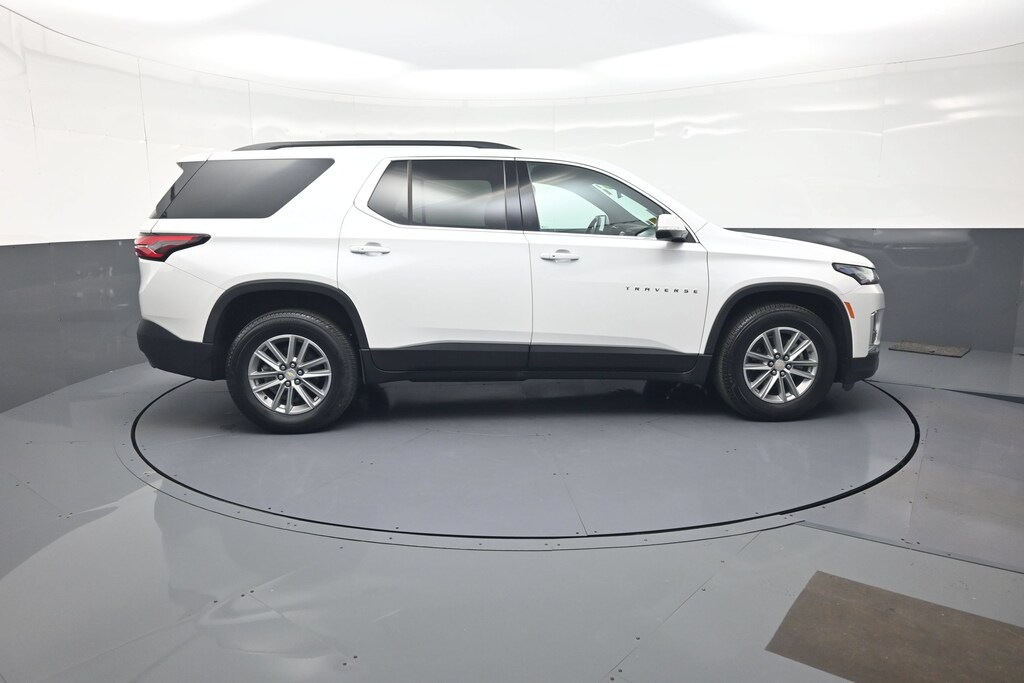 Used 2022 Chevrolet Traverse LT Leather SUV