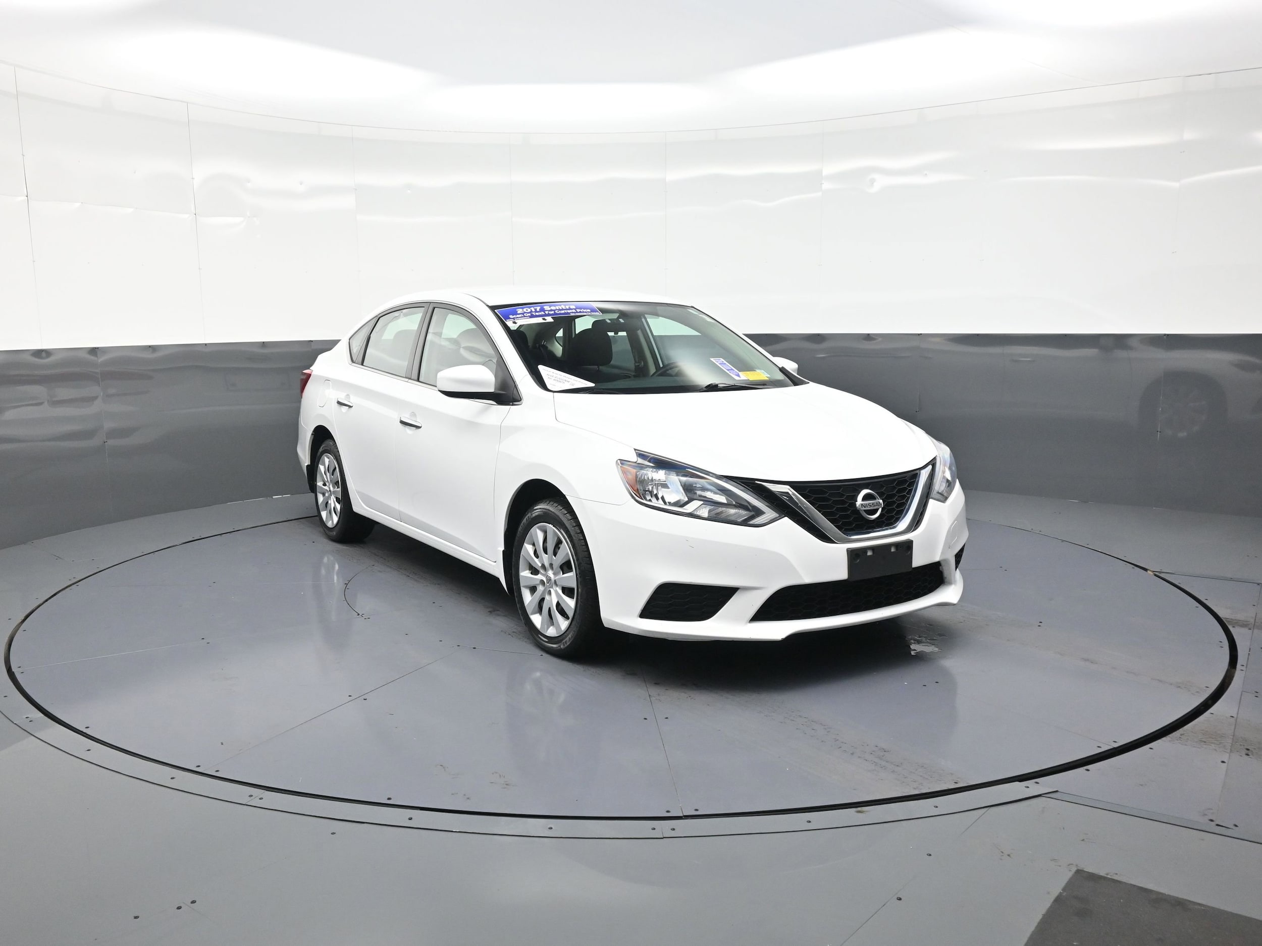 2017 Nissan Sentra S's photo