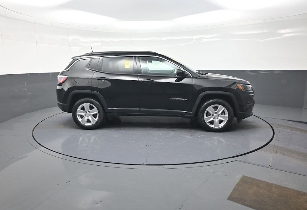 Used 2022 Jeep Compass Latitude SUV