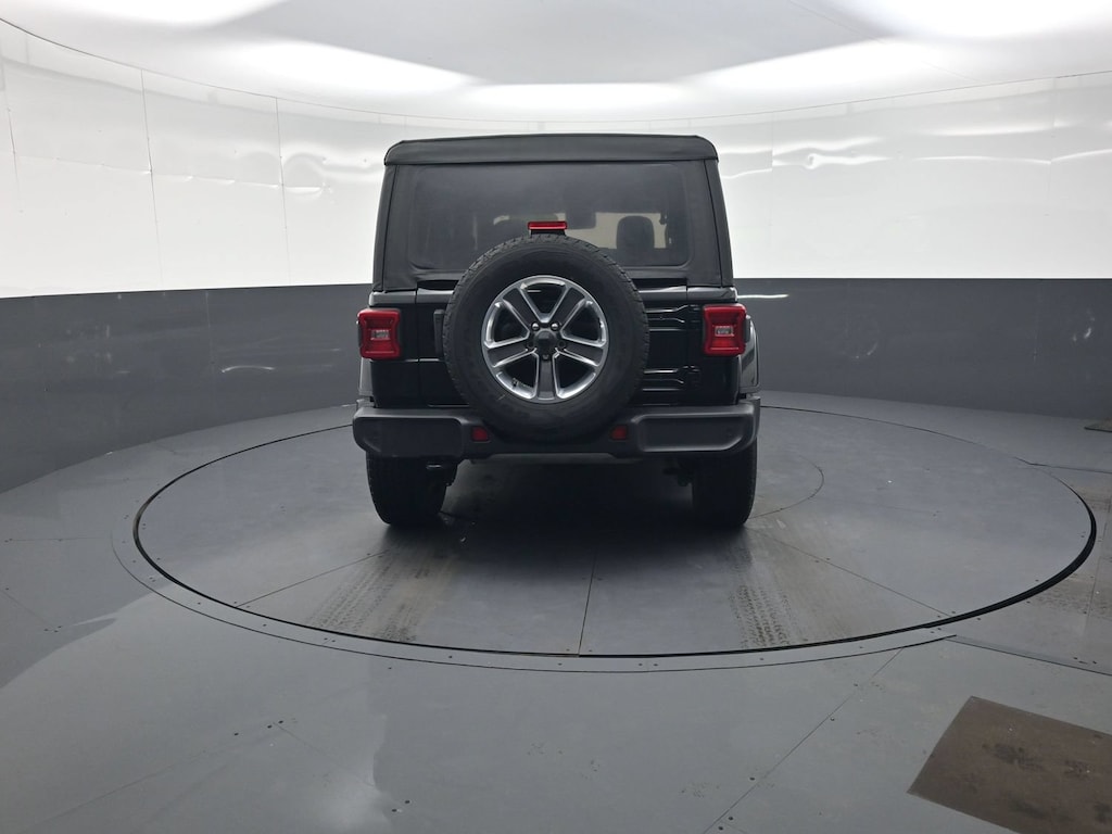 Used 2022 Jeep Wrangler Unlimited Sahara SUV