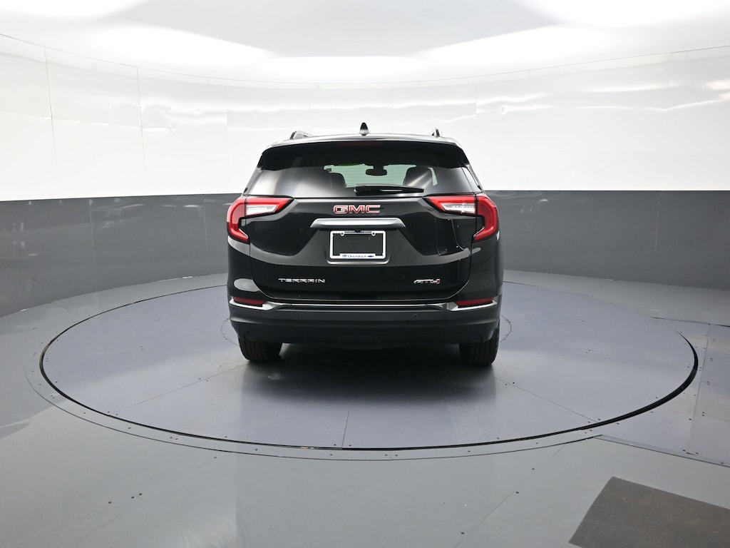 Used 2024 GMC Terrain AT4 SUV